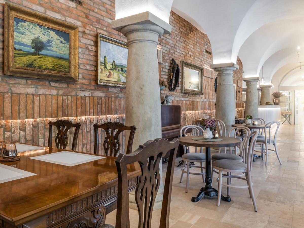 Arkady Hof Hotel